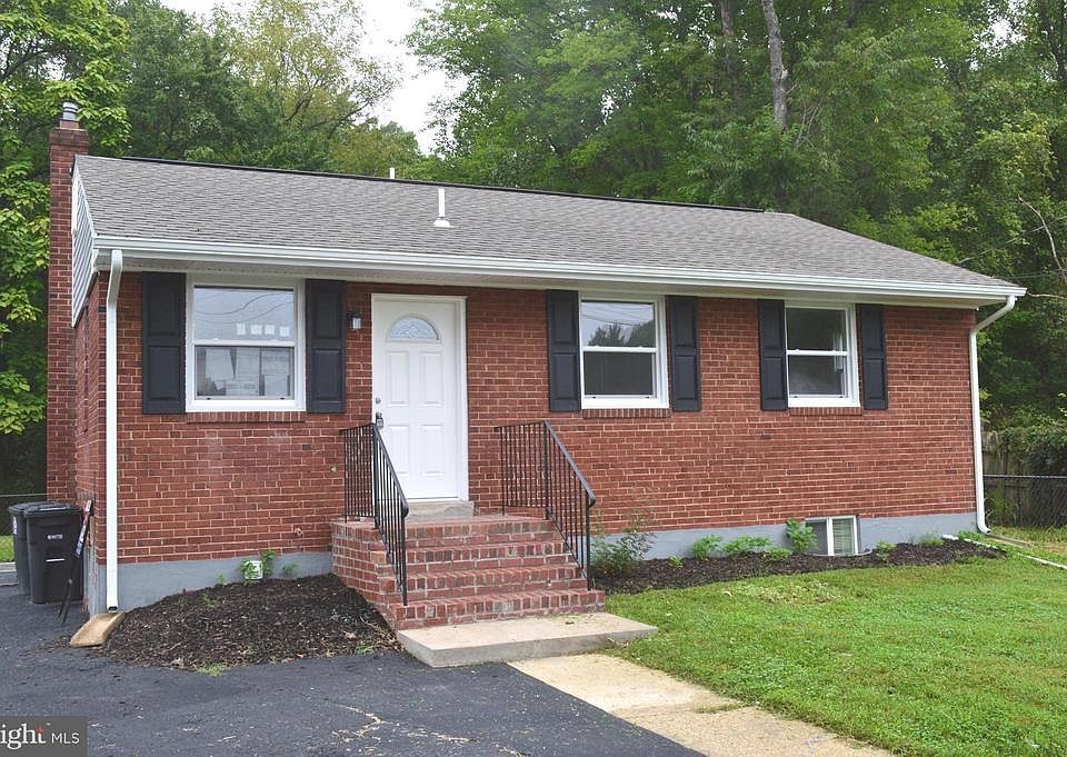 1st image of 2500 Overdale Pl