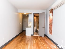 1000 Fulton St