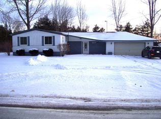 707 W Linwood Rd, Linwood, MI 48634