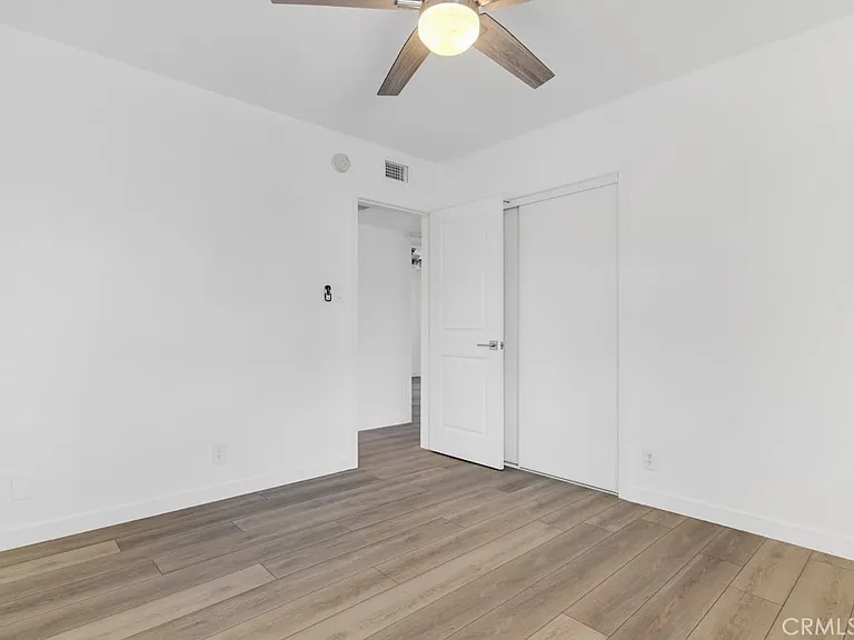 6650 Jumilla Ave — Photo 20