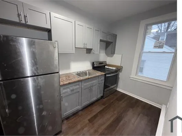 226 E Winona Ave #2F, Norwood, PA 19074