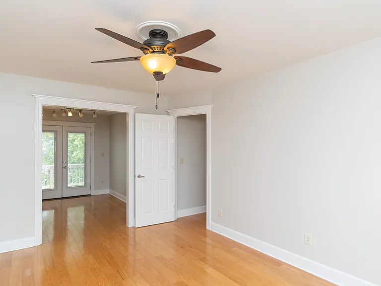 1511 Jefferson St #B — Photo 6