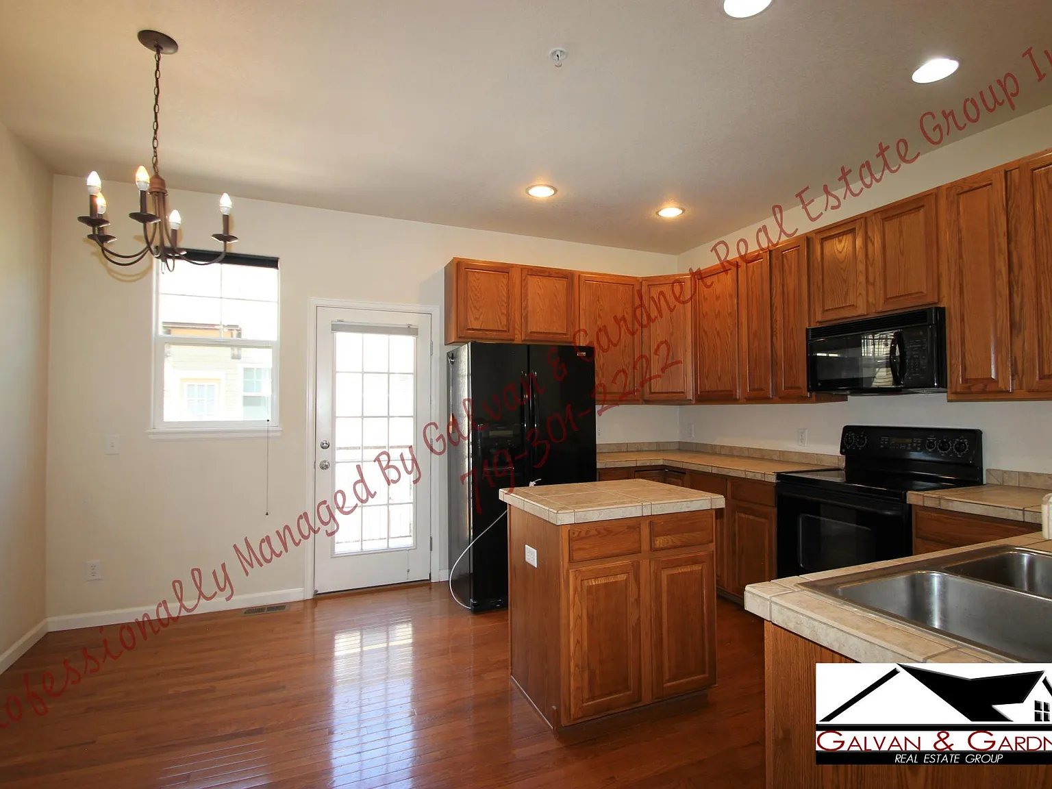 2 bed, 1504 sqft, $1,950 — Photo 2