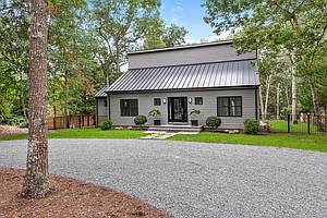 32 Manor Ln 
