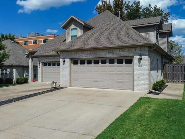 40 E Cydnee St, Fayetteville, AR 72703