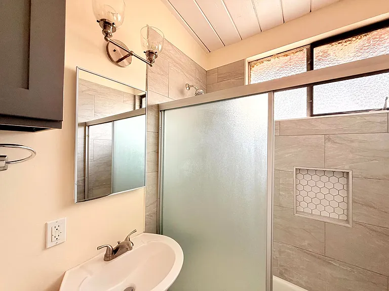 753 Worcester Avenue — Photo 8