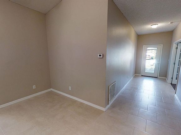 4th image of 2457 Deercroft Dr