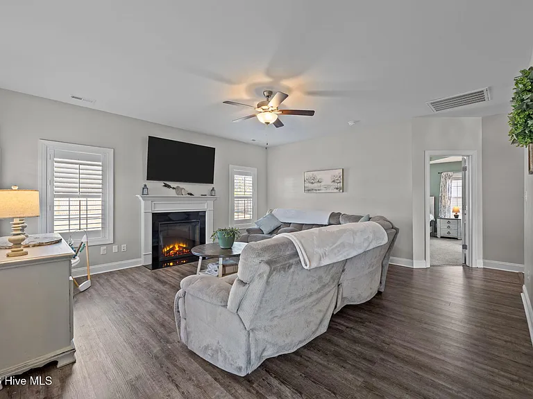 878 Stormy Gale Ln — Photo 15