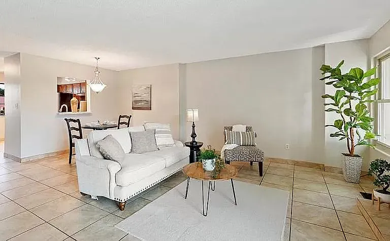 440 W Rockrimmon Blvd #G — Photo 11