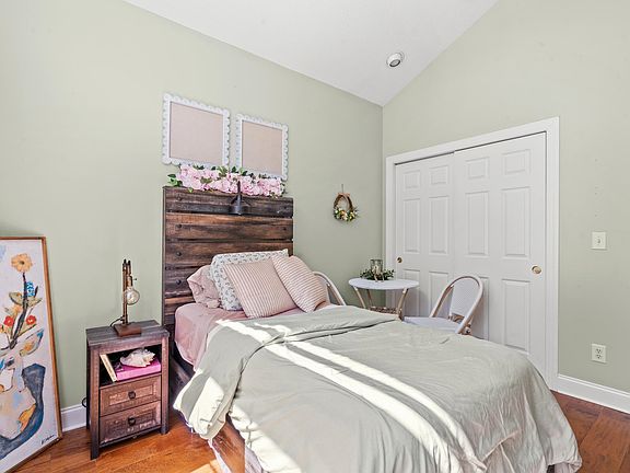 3rd image of 2741 Sanctuary Blvd.