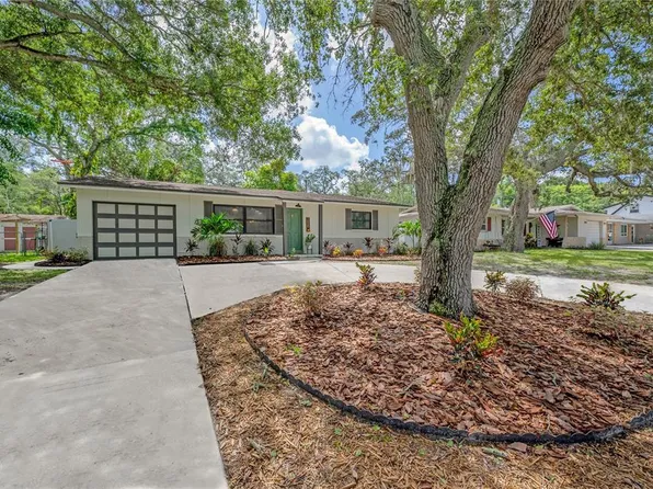 1050 Park View Ln, Largo, FL 33770