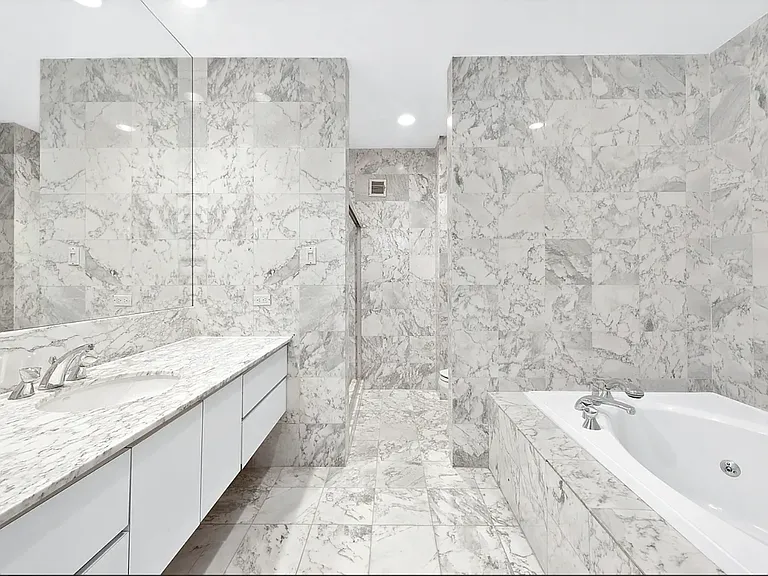 130 E 12th St #3B — Photo 7
