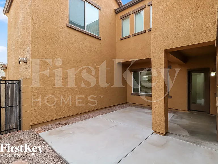 9434 W Berkeley Rd — Photo 15
