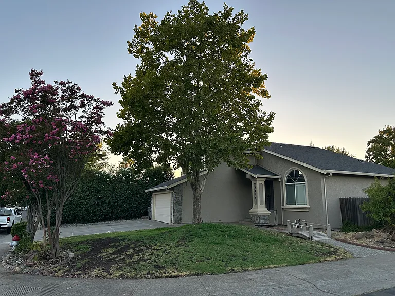4215 Equinox Way — Photo 10