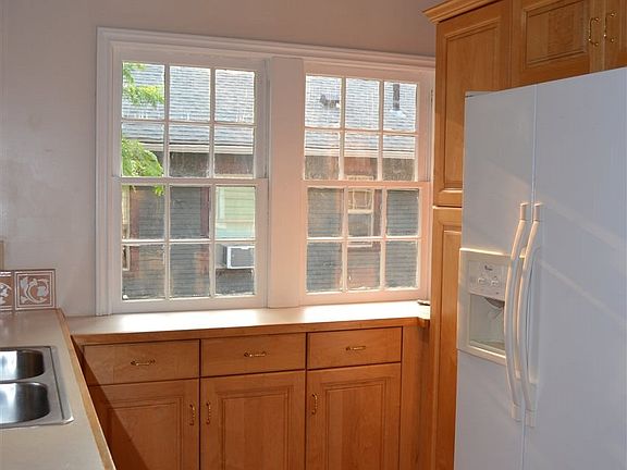 5th image of 2815 E 18th Ave