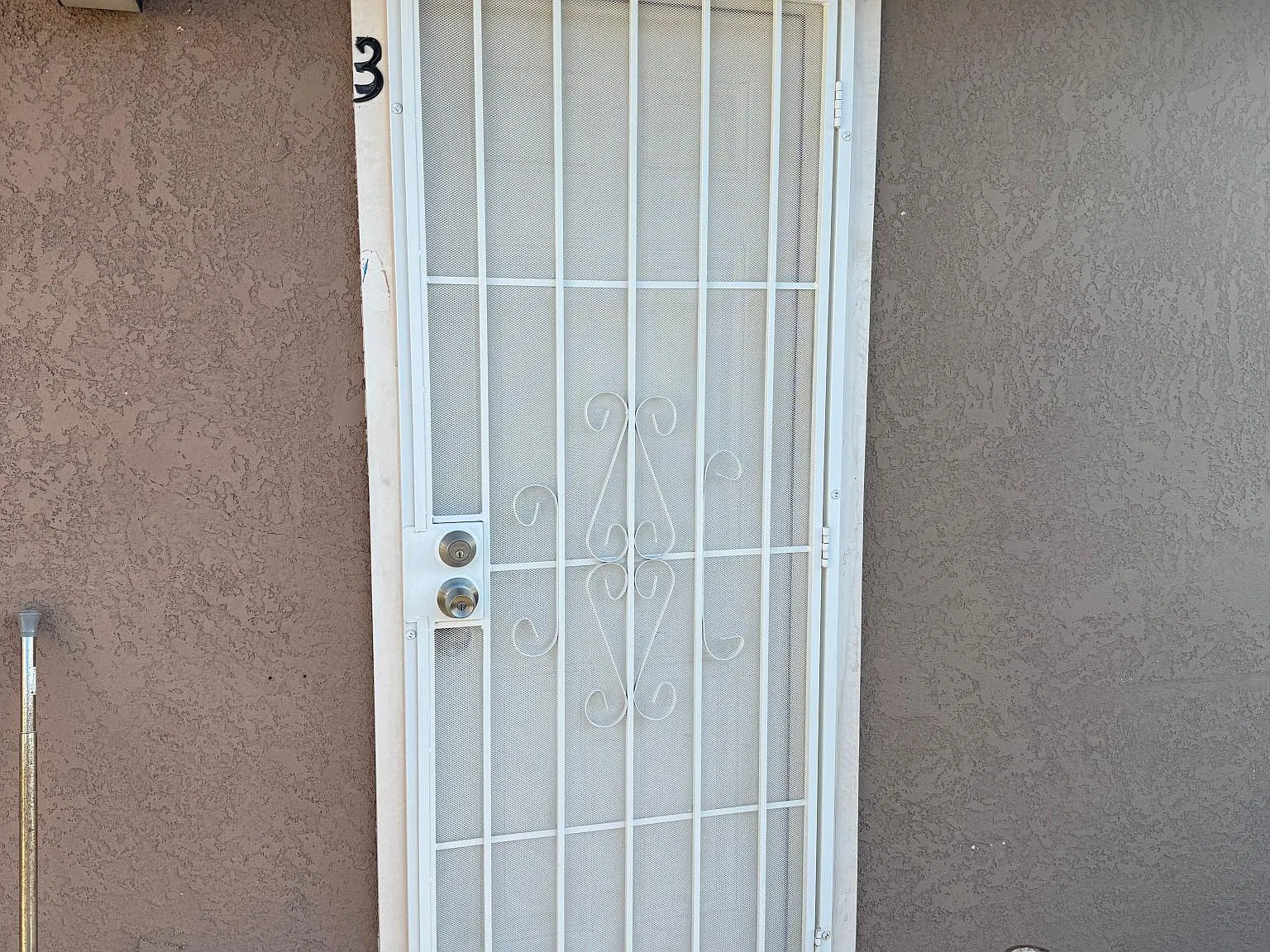 632 W Commercial Ave — Photo 4