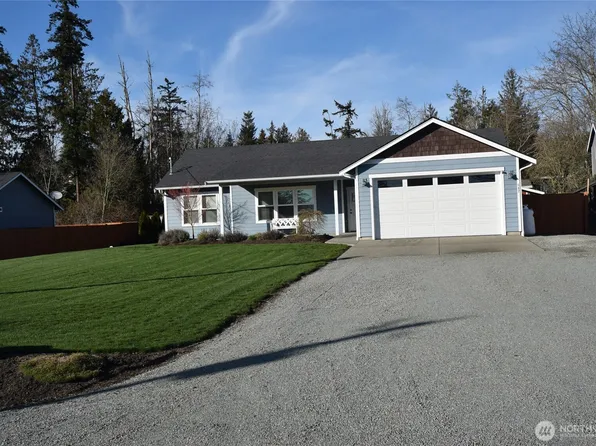 842 Saratoga Way, Camano Island, WA 98282