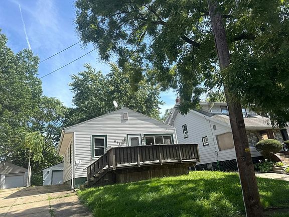 3rd image of 613 Hudson Ave