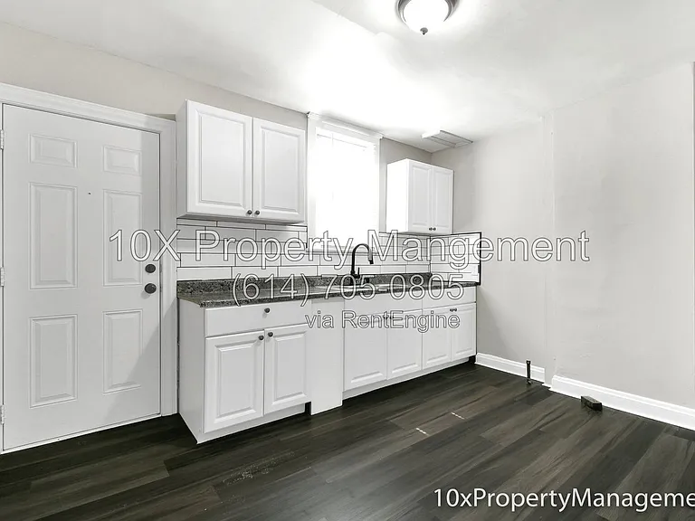 1505 Duxberry Ave — Photo 4