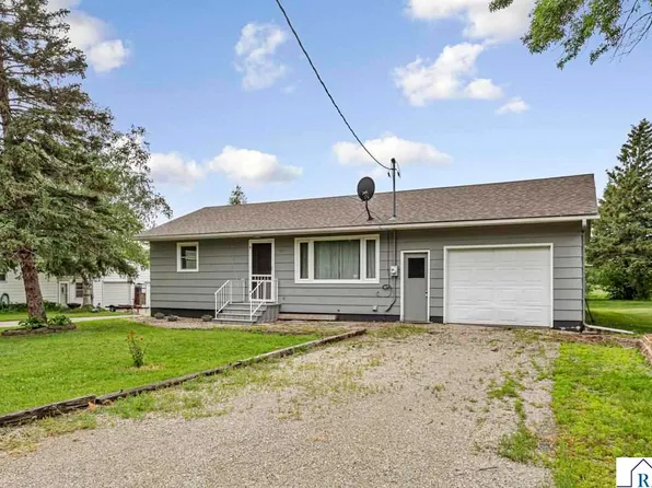 307 Dove St, Minnesota Lake, MN 56068