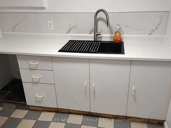 4383 Radisson Cres, Mississauga, ON L5M 4C5