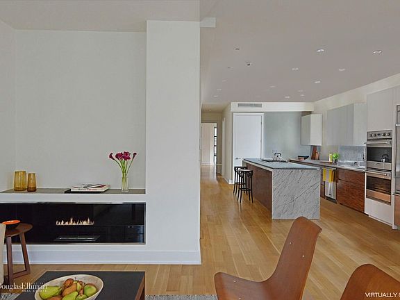 3rd image of 449 Washington St APT 3