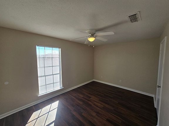 5th image of 6547 Coveview Ct