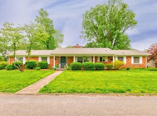 2704 Windemere Ln, Powell, TN 37849