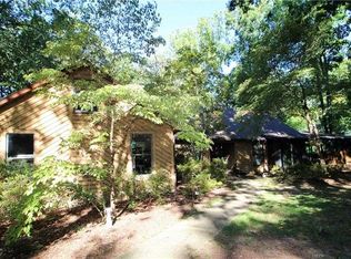 4704 Hidden Oak Ct, Greensboro, NC 27407