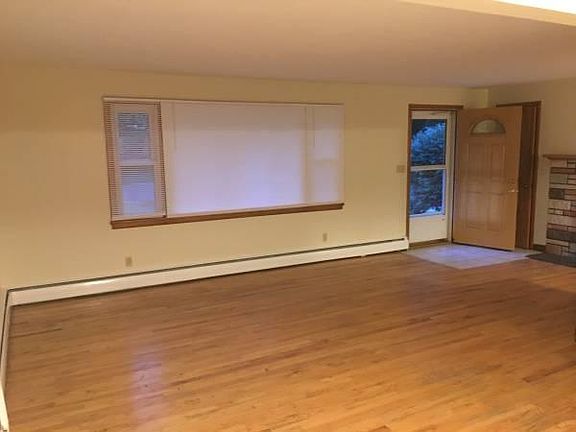 5th image of 1367 Curtin St