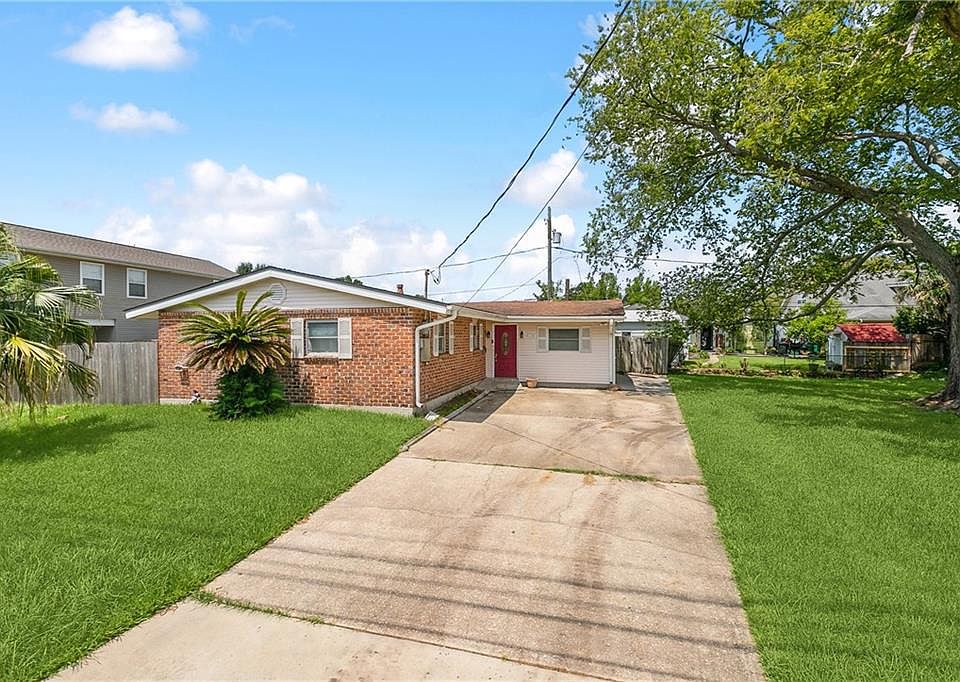 1st image of 2124 N Turnbull Dr