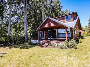 1080 E Island View Rd, Grapeview, WA 98546