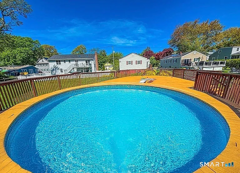 217 Merwin Ave — Photo 16