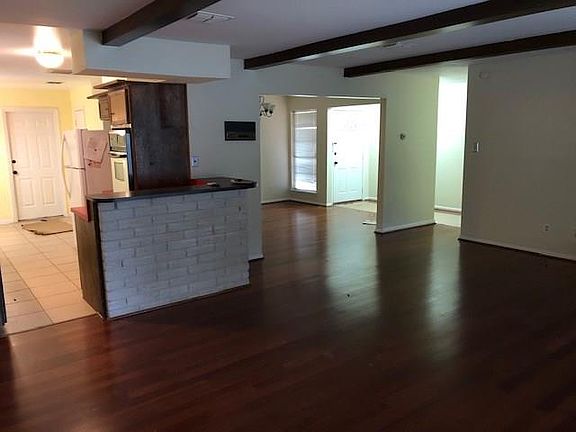 3rd image of 9211 Willow Meadow Dr