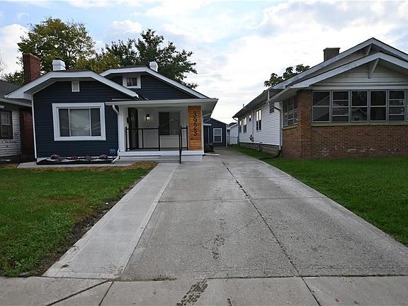 2nd image of 3923 N Kenwood Ave