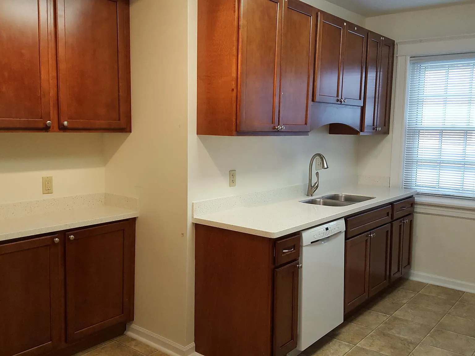 7390 Norwood Avenue — Photo 4