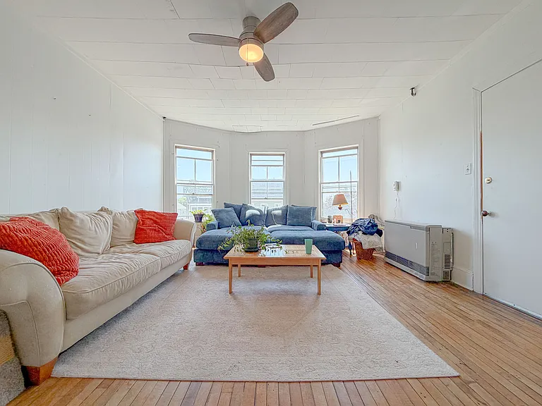 57 Saint Lawrence St #3 — Photo 9
