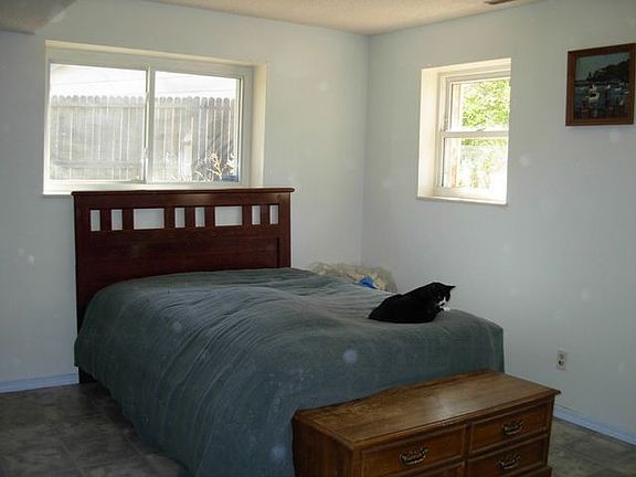 Lower level bedroom