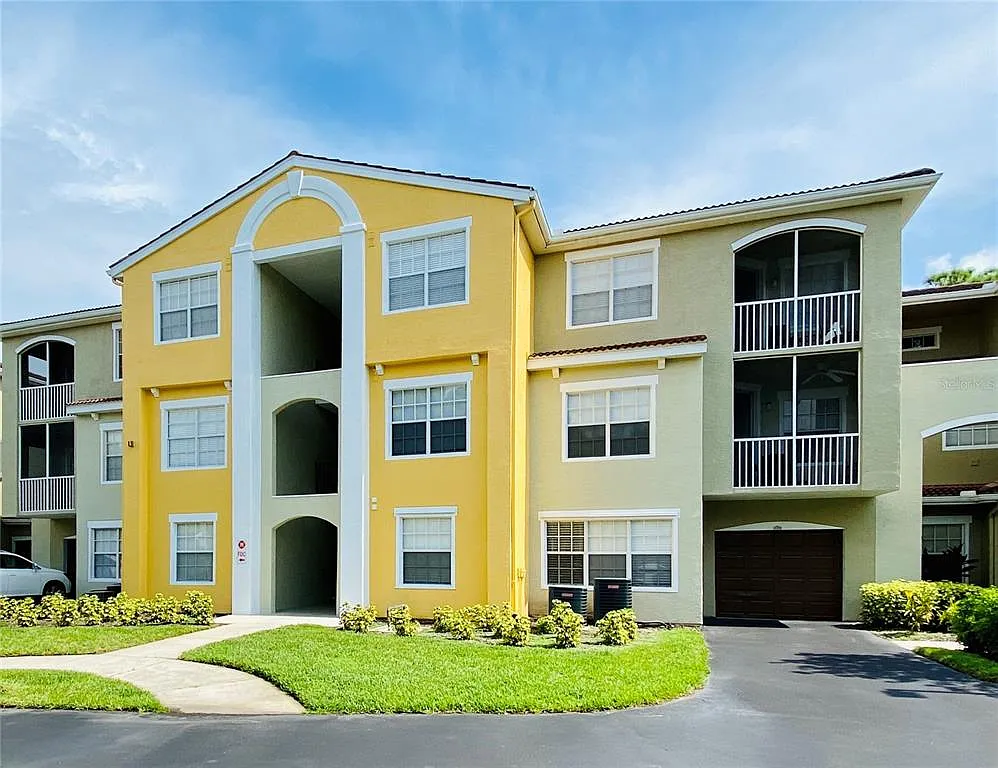 2 bed, 2.0 bath, 1241 sqft, $1,950 — Photo 1