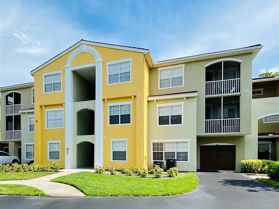 5551 Bentgrass Dr #11-303