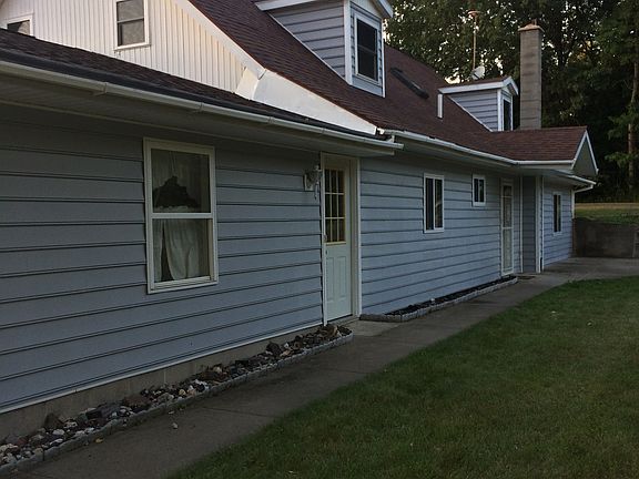 3rd image of 16830 Bass Lake Ave NE