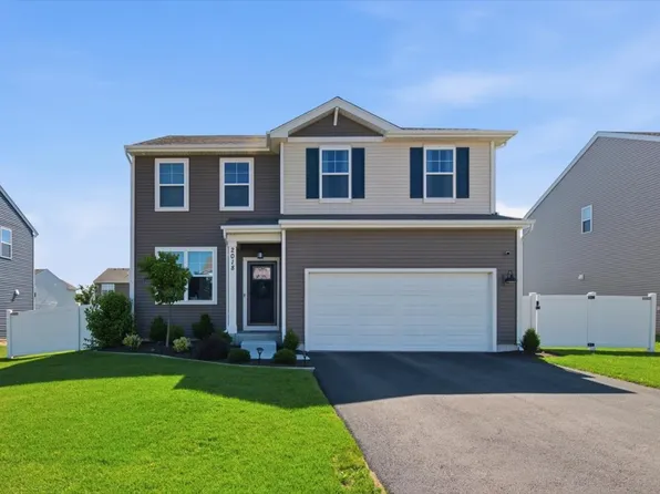 2018 Winterberry Trl, Wonder Lake, IL 60097