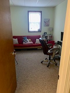 5th image of 183 Macarthur Ave Unit 4