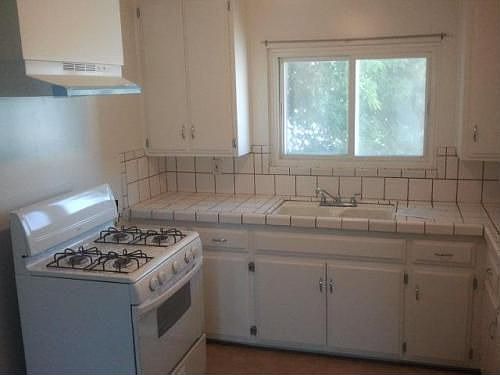 4th image of 8612 S 12th Ave #4