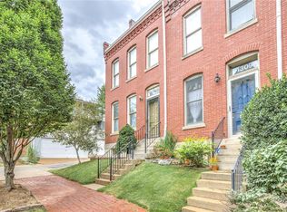 1311 Mackay Pl, Saint Louis, MO 63104