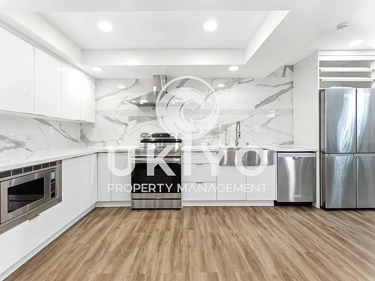 645 Keith Ct — Photo 12