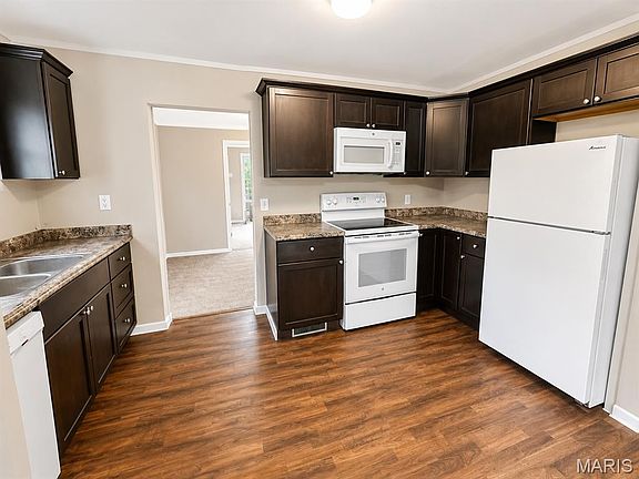 5th image of 307 Alsobrook St