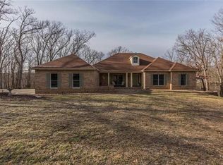 145 Quail Run Dr, Defiance, MO 63341