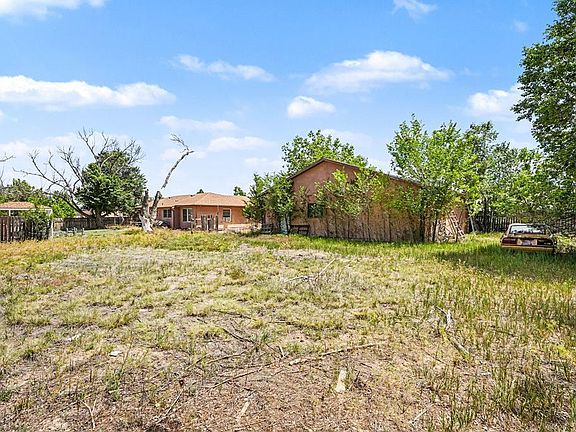 5th image of 129 E Beshoar Dr