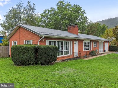 31 S John St, Berkeley Springs, WV, 25411